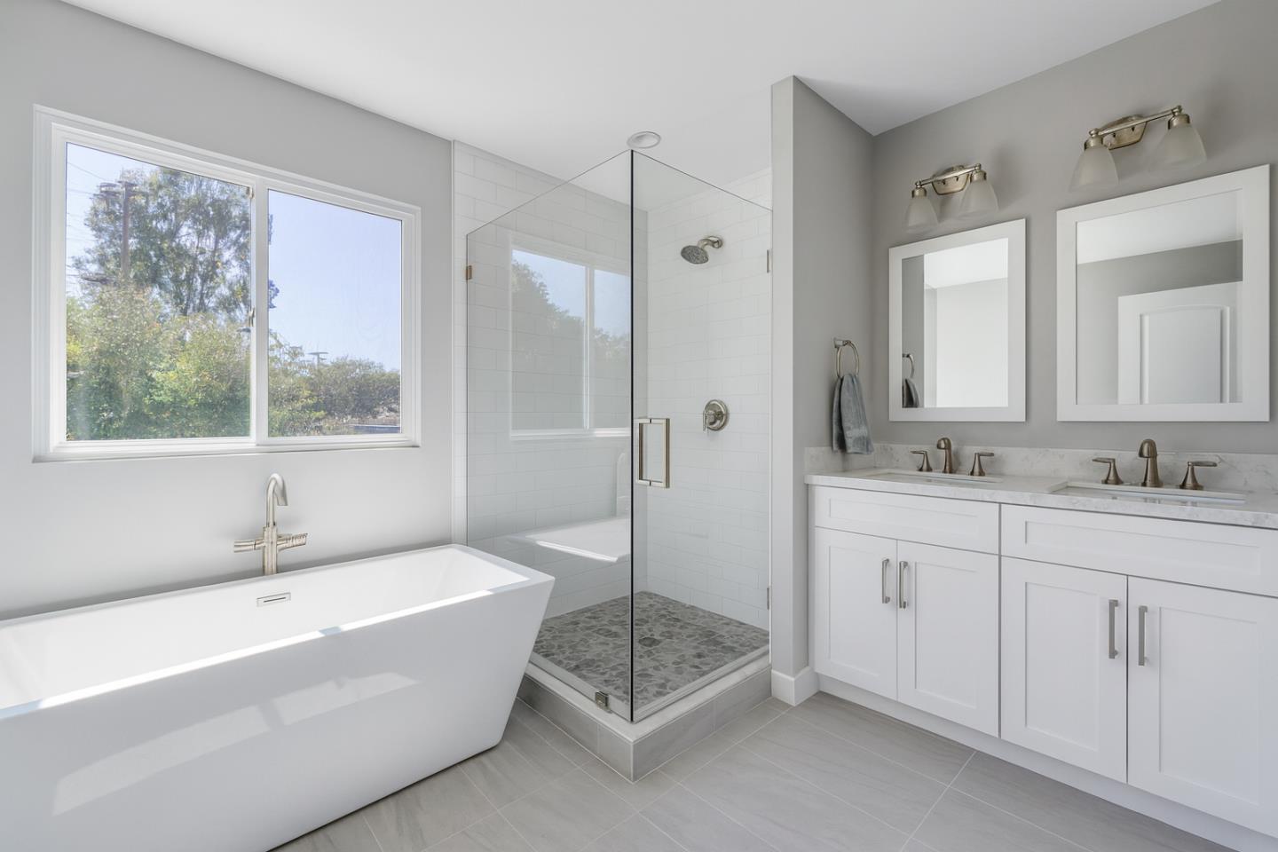Detail Gallery Image 4 of 6 For 727 Lakehaven Dr, Sunnyvale,  CA 94089 - 7 Beds | 6/1 Baths