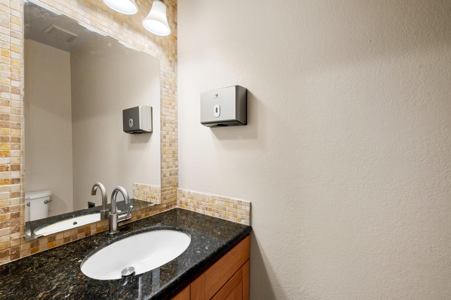 Detail Gallery Image 20 of 36 For 504 Thornton St, San Leandro,  CA 94577 - 2 Beds | 1/1 Baths