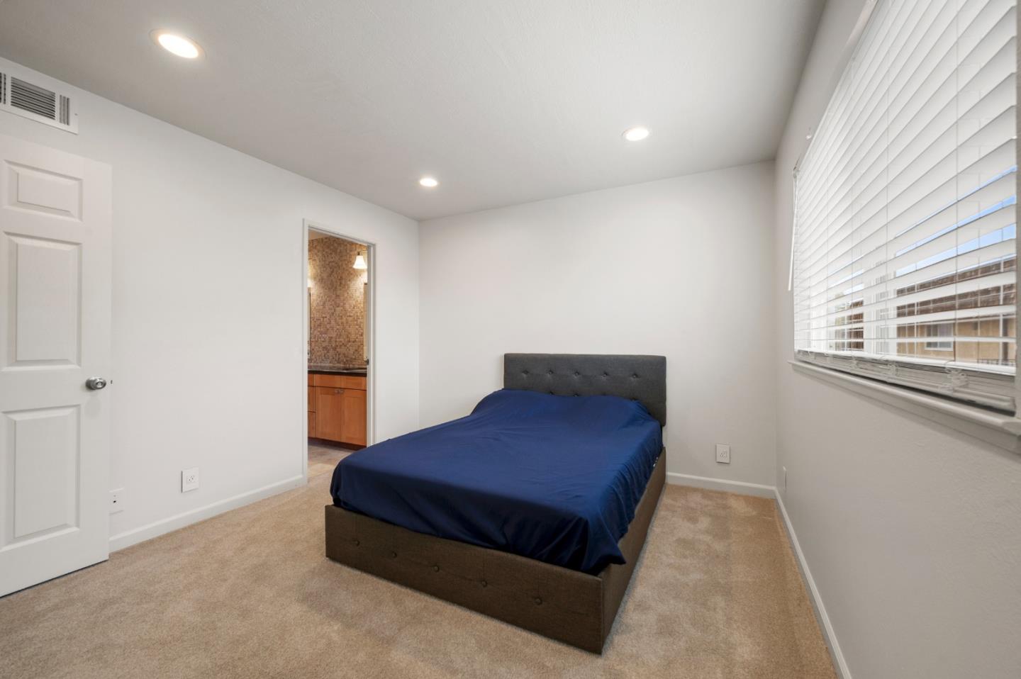 Detail Gallery Image 23 of 36 For 504 Thornton St, San Leandro,  CA 94577 - 2 Beds | 1/1 Baths