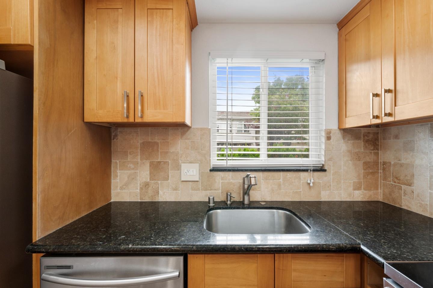 Detail Gallery Image 7 of 36 For 504 Thornton St, San Leandro,  CA 94577 - 2 Beds | 1/1 Baths