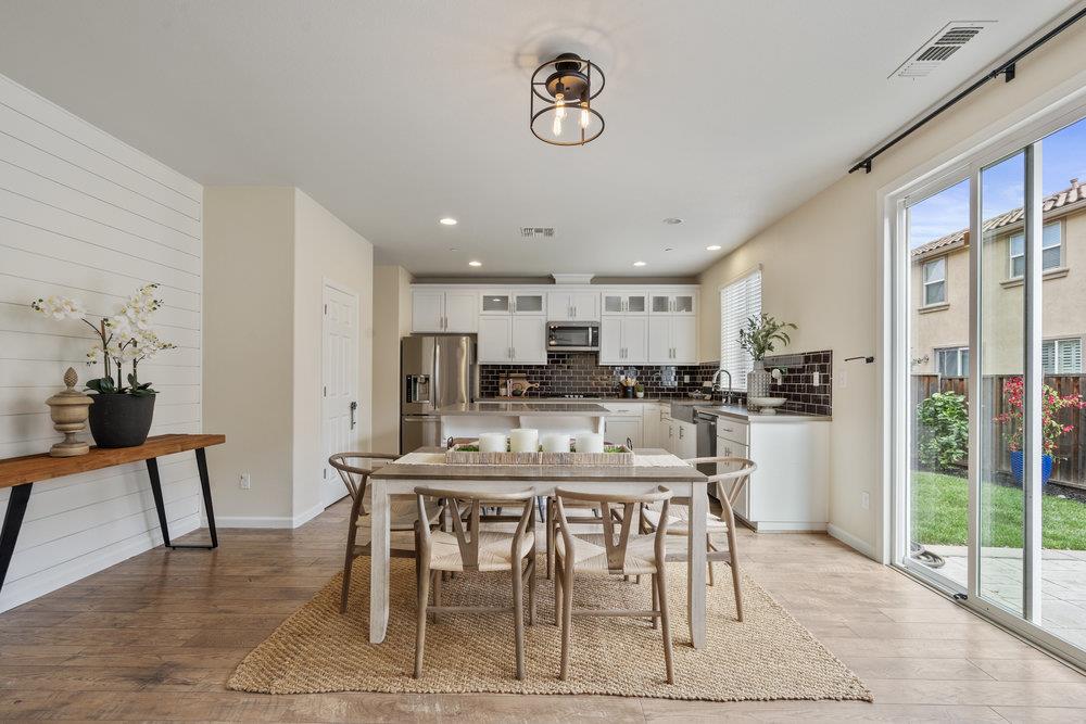 Detail Gallery Image 15 of 50 For 130 Lusitano Way, Gilroy,  CA 95020 - 4 Beds | 2/1 Baths