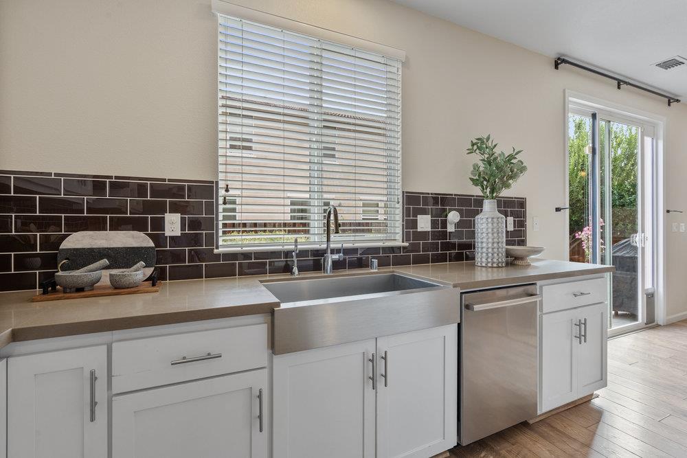 Detail Gallery Image 19 of 50 For 130 Lusitano Way, Gilroy,  CA 95020 - 4 Beds | 2/1 Baths