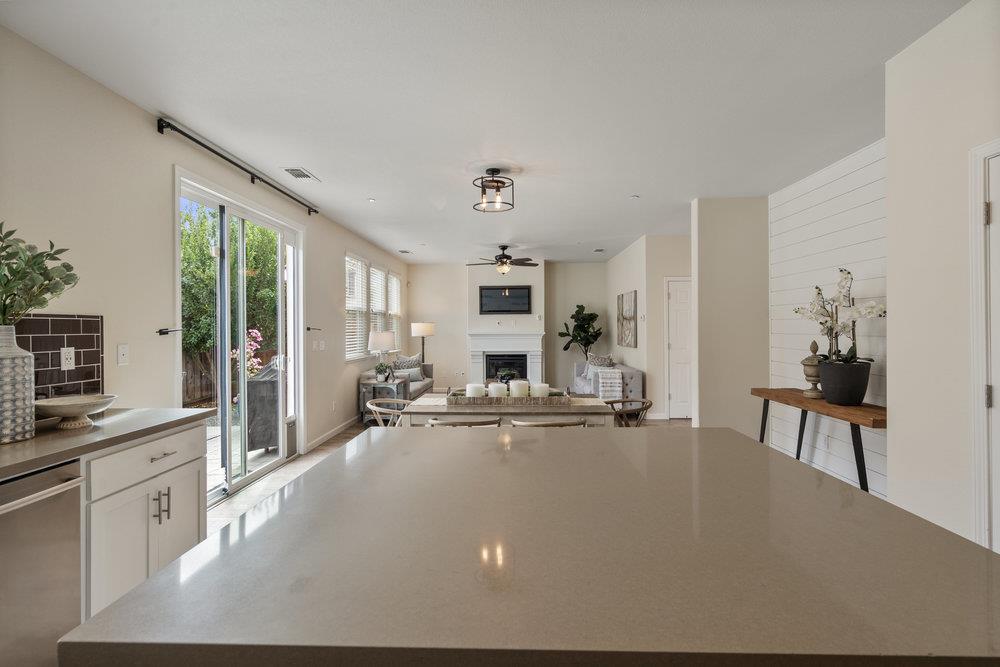 Detail Gallery Image 21 of 50 For 130 Lusitano Way, Gilroy,  CA 95020 - 4 Beds | 2/1 Baths