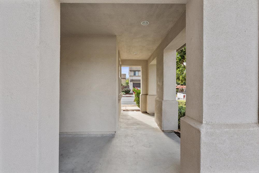 Detail Gallery Image 4 of 50 For 130 Lusitano Way, Gilroy,  CA 95020 - 4 Beds | 2/1 Baths