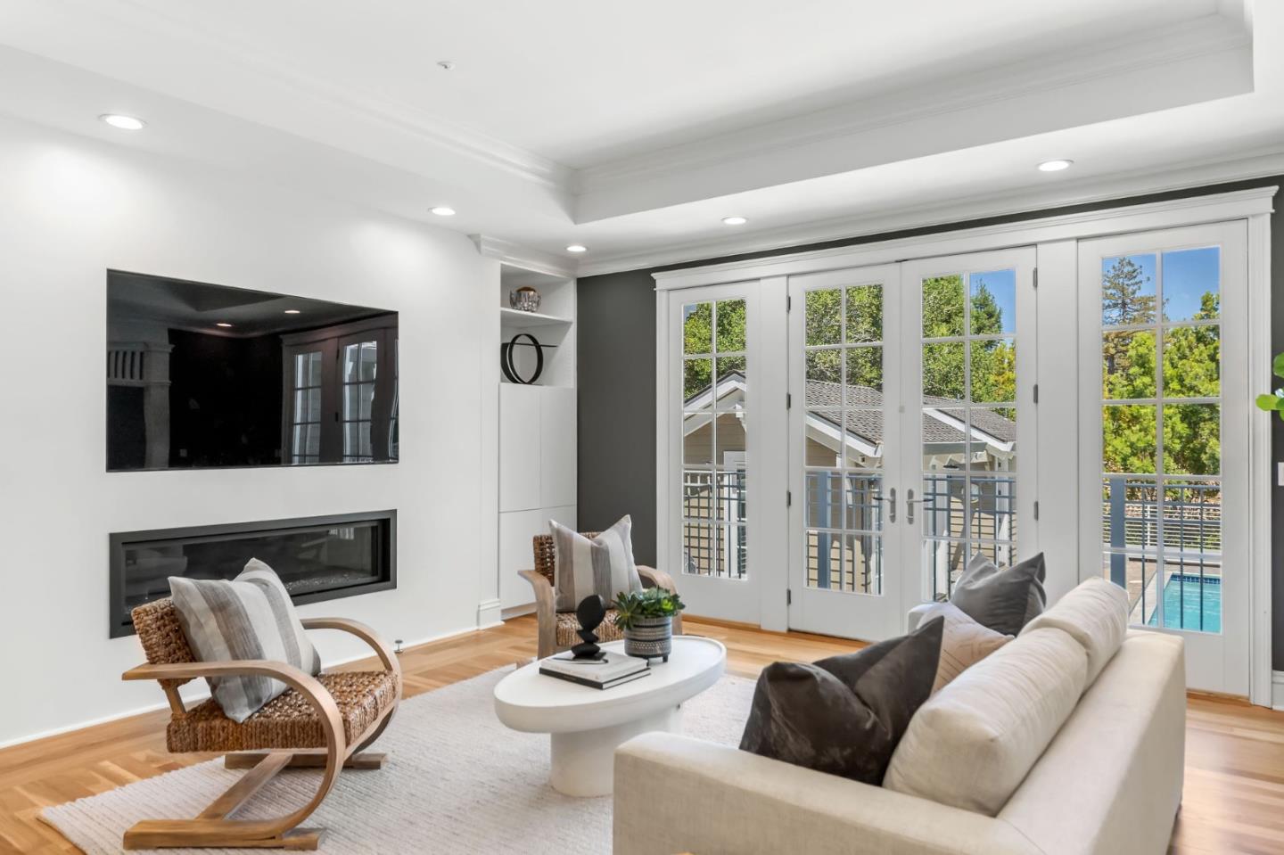 Detail Gallery Image 13 of 87 For 380 Arden Rd, Hillsborough,  CA 94010 - 4 Beds | 3/1 Baths