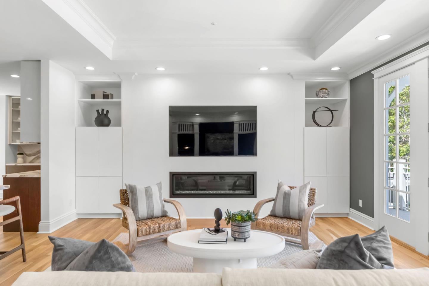 Detail Gallery Image 14 of 87 For 380 Arden Rd, Hillsborough,  CA 94010 - 4 Beds | 3/1 Baths