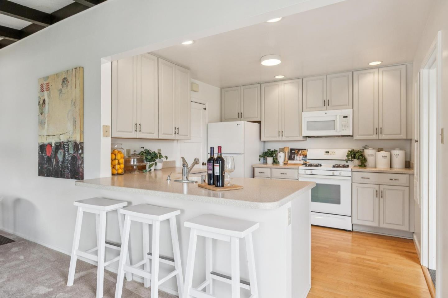 Detail Gallery Image 17 of 57 For 716 Maddux Dr, Daly City,  CA 94015 - 3 Beds | 1/1 Baths