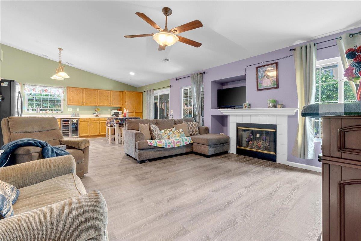 Detail Gallery Image 15 of 37 For 981 Marne Dr, Hollister,  CA 95023 - 3 Beds | 2 Baths