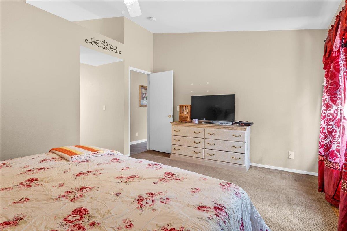 Detail Gallery Image 19 of 37 For 981 Marne Dr, Hollister,  CA 95023 - 3 Beds | 2 Baths