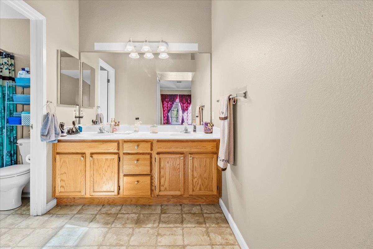 Detail Gallery Image 20 of 37 For 981 Marne Dr, Hollister,  CA 95023 - 3 Beds | 2 Baths
