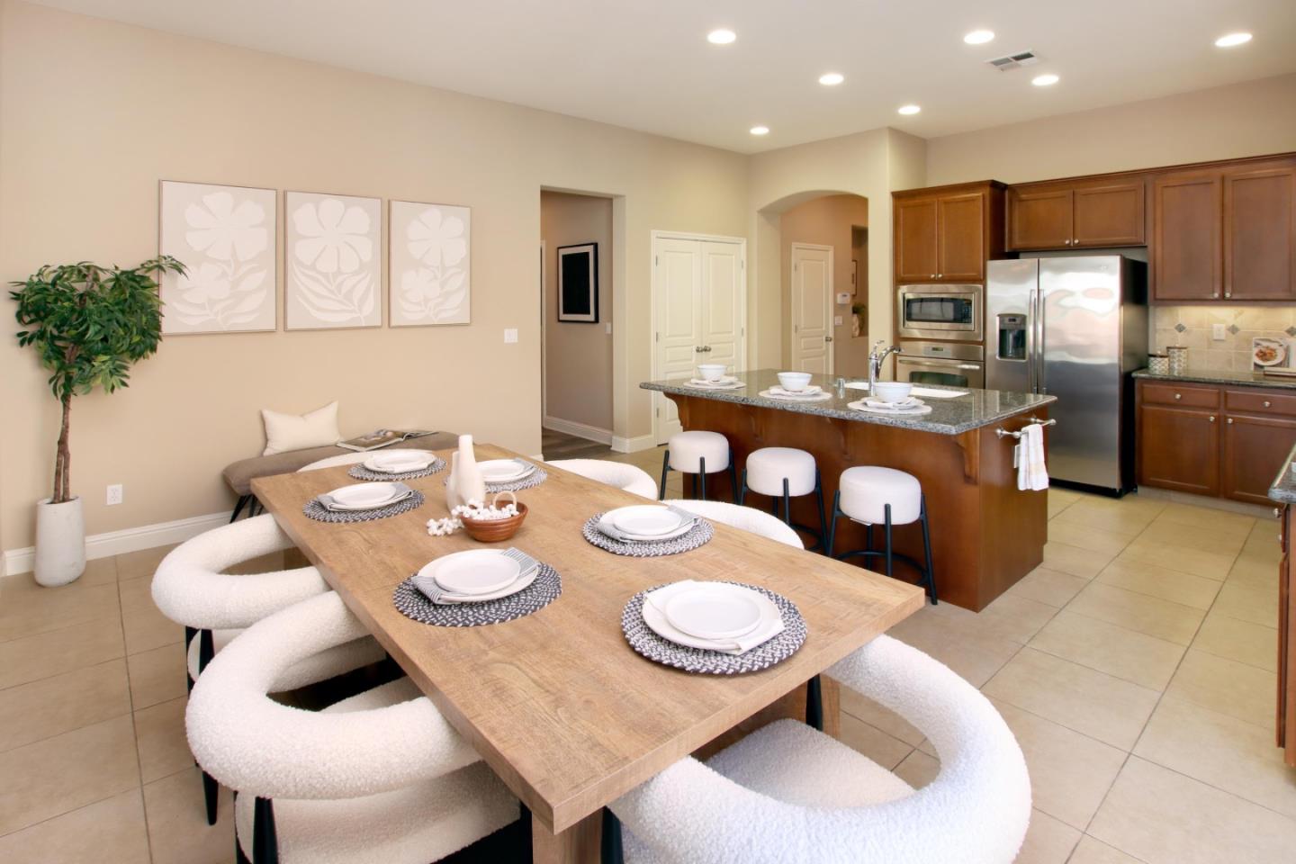 Detail Gallery Image 12 of 44 For 1330 Brigantino Dr, Hollister,  CA 95023 - 4 Beds | 2 Baths