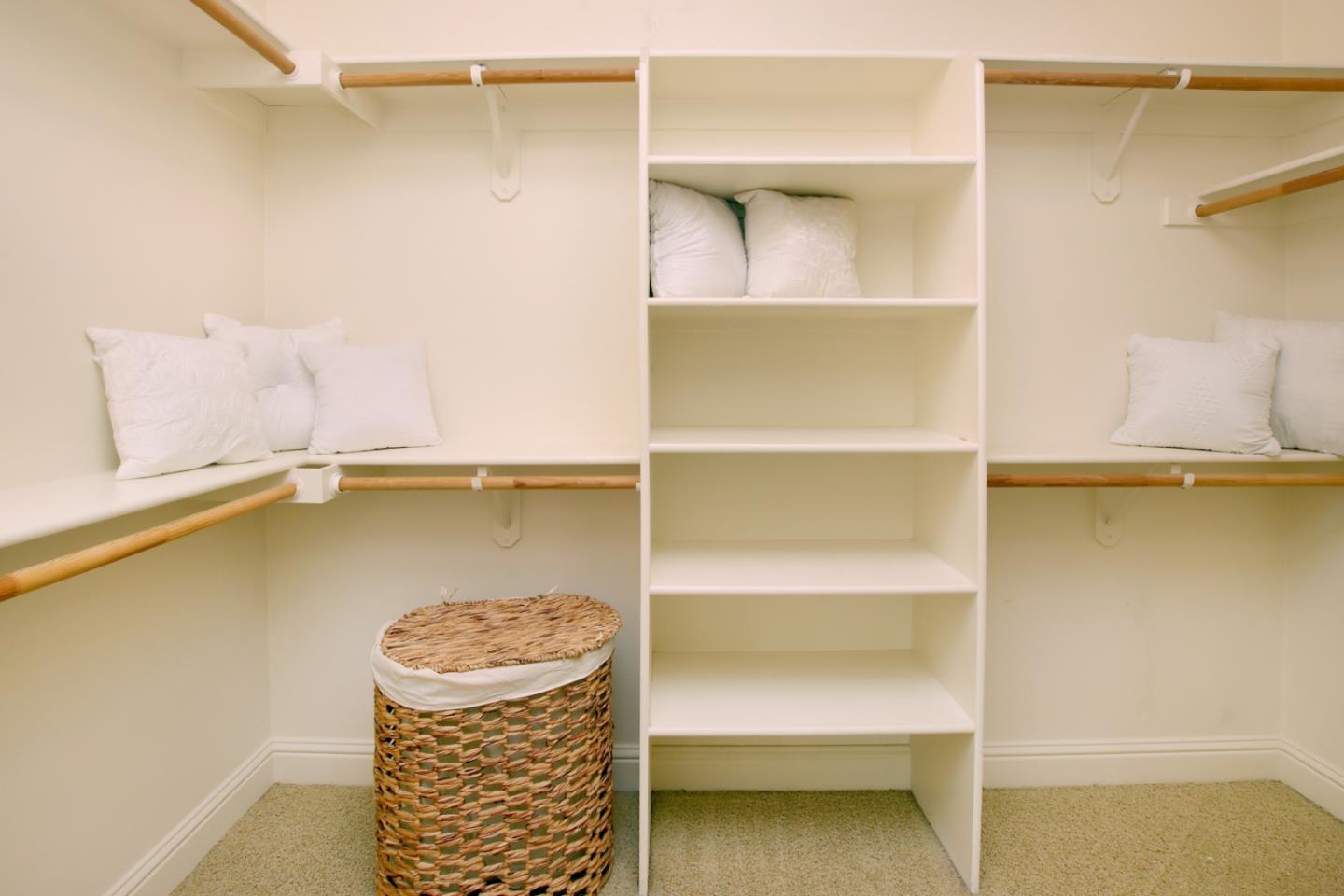 Detail Gallery Image 36 of 44 For 1330 Brigantino Dr, Hollister,  CA 95023 - 4 Beds | 2 Baths