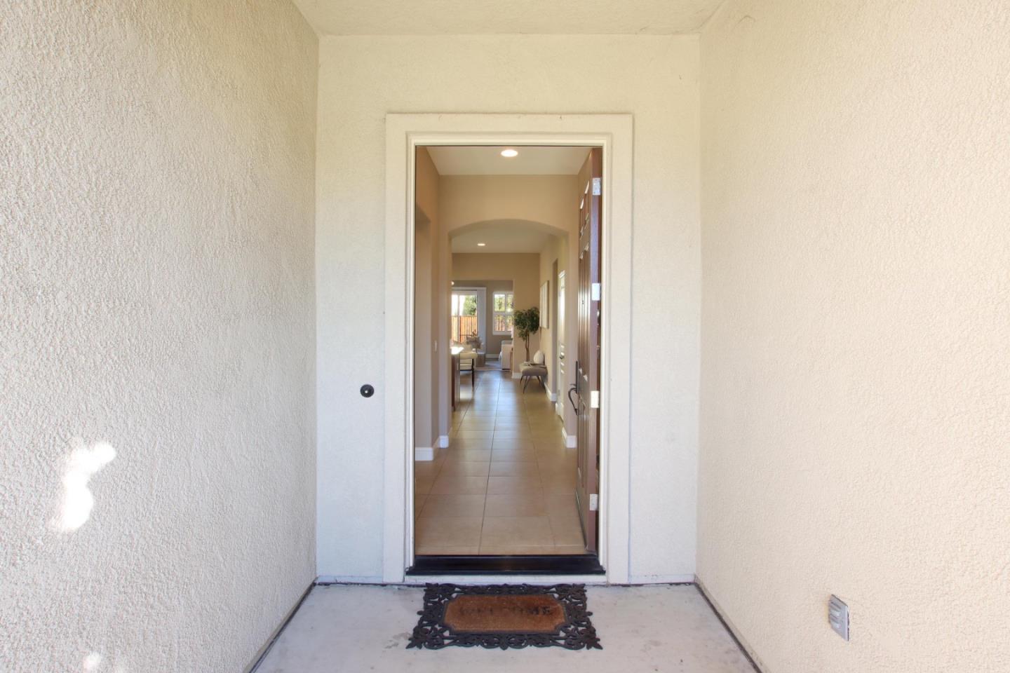 Detail Gallery Image 4 of 44 For 1330 Brigantino Dr, Hollister,  CA 95023 - 4 Beds | 2 Baths