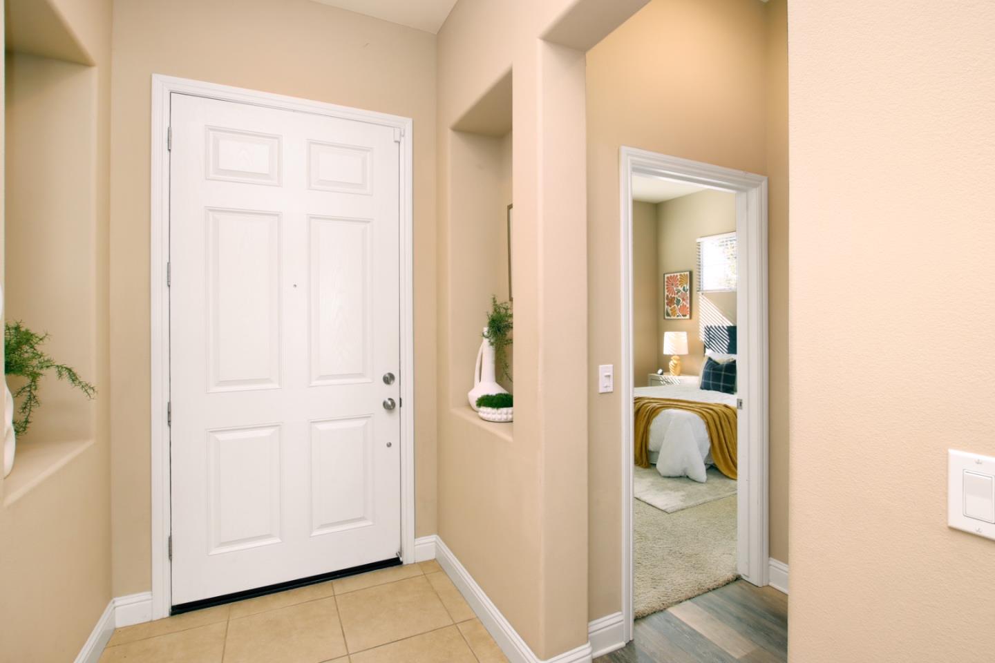 Detail Gallery Image 5 of 44 For 1330 Brigantino Dr, Hollister,  CA 95023 - 4 Beds | 2 Baths