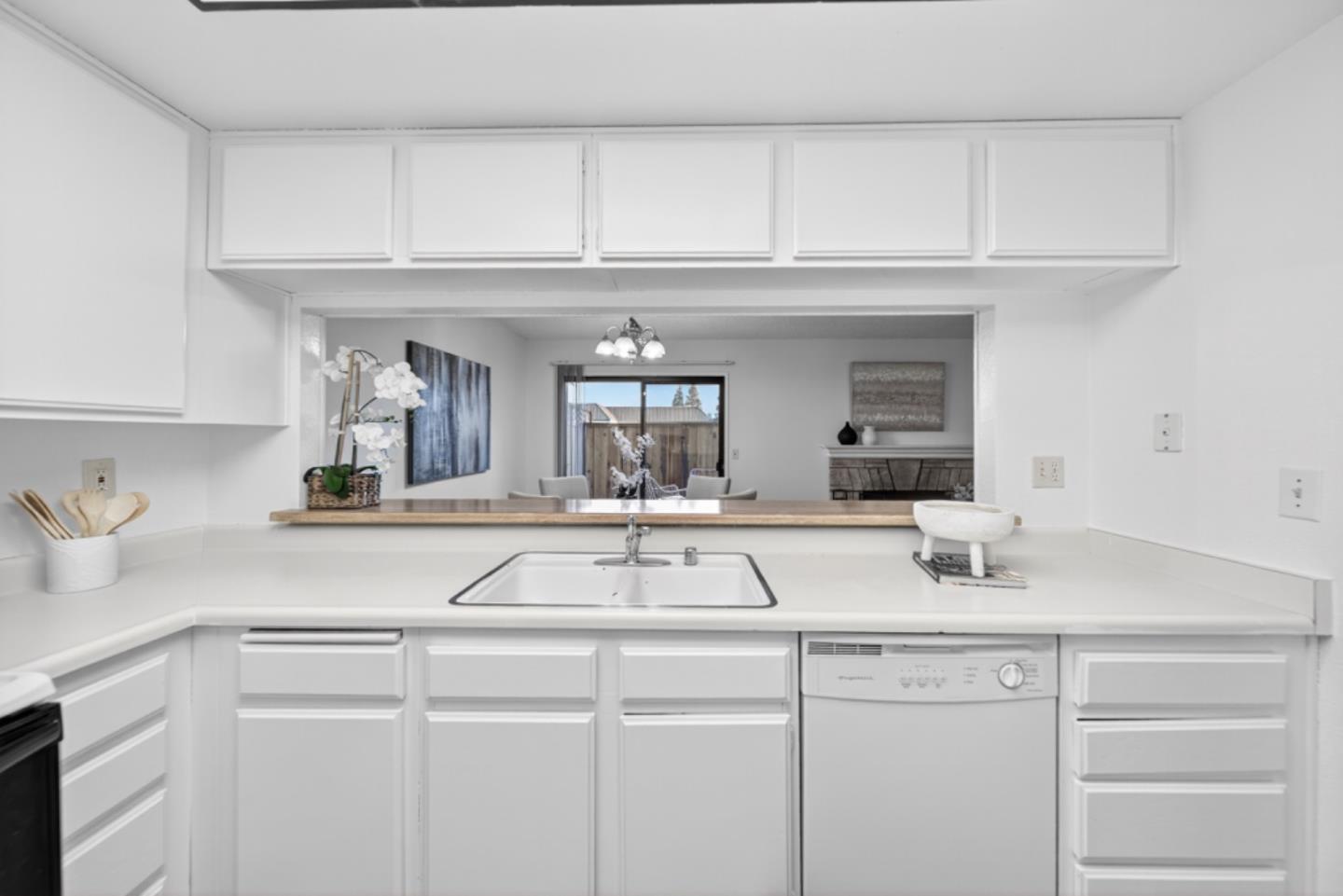 Detail Gallery Image 12 of 36 For 738 Gettysburg Way, Gilroy,  CA 95020 - 2 Beds | 2/1 Baths