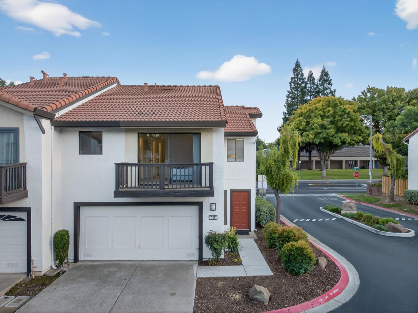 Detail Gallery Image 3 of 36 For 738 Gettysburg Way, Gilroy,  CA 95020 - 2 Beds | 2/1 Baths