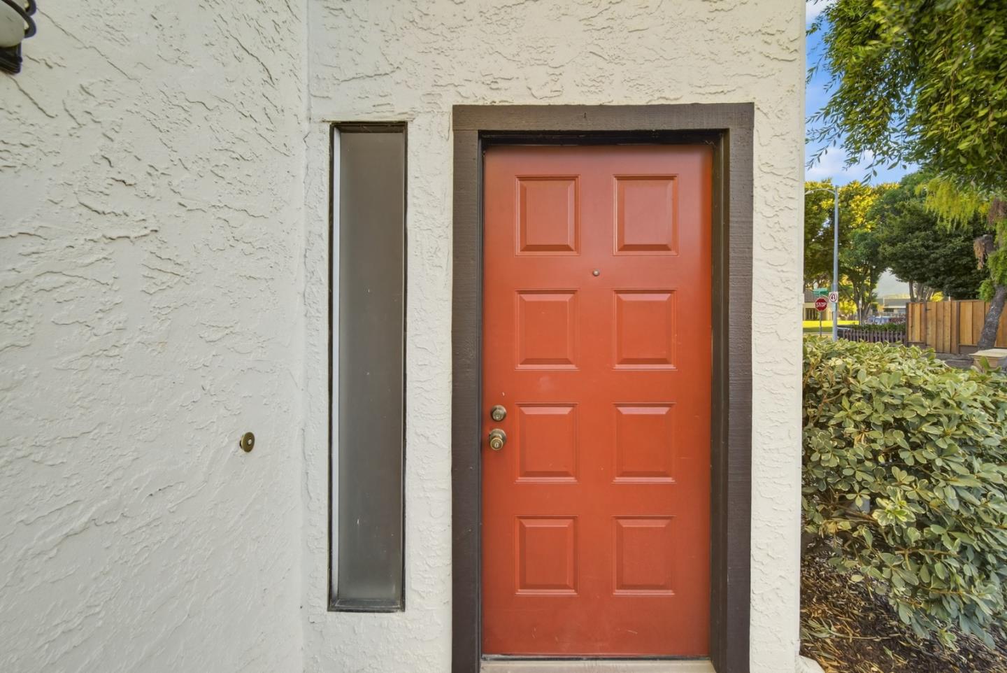 Detail Gallery Image 4 of 36 For 738 Gettysburg Way, Gilroy,  CA 95020 - 2 Beds | 2/1 Baths