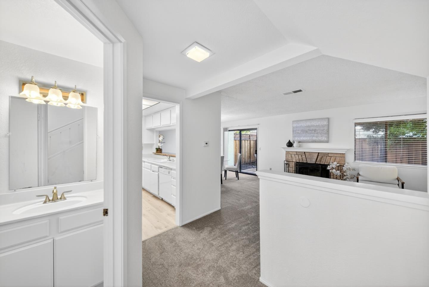 Detail Gallery Image 6 of 36 For 738 Gettysburg Way, Gilroy,  CA 95020 - 2 Beds | 2/1 Baths