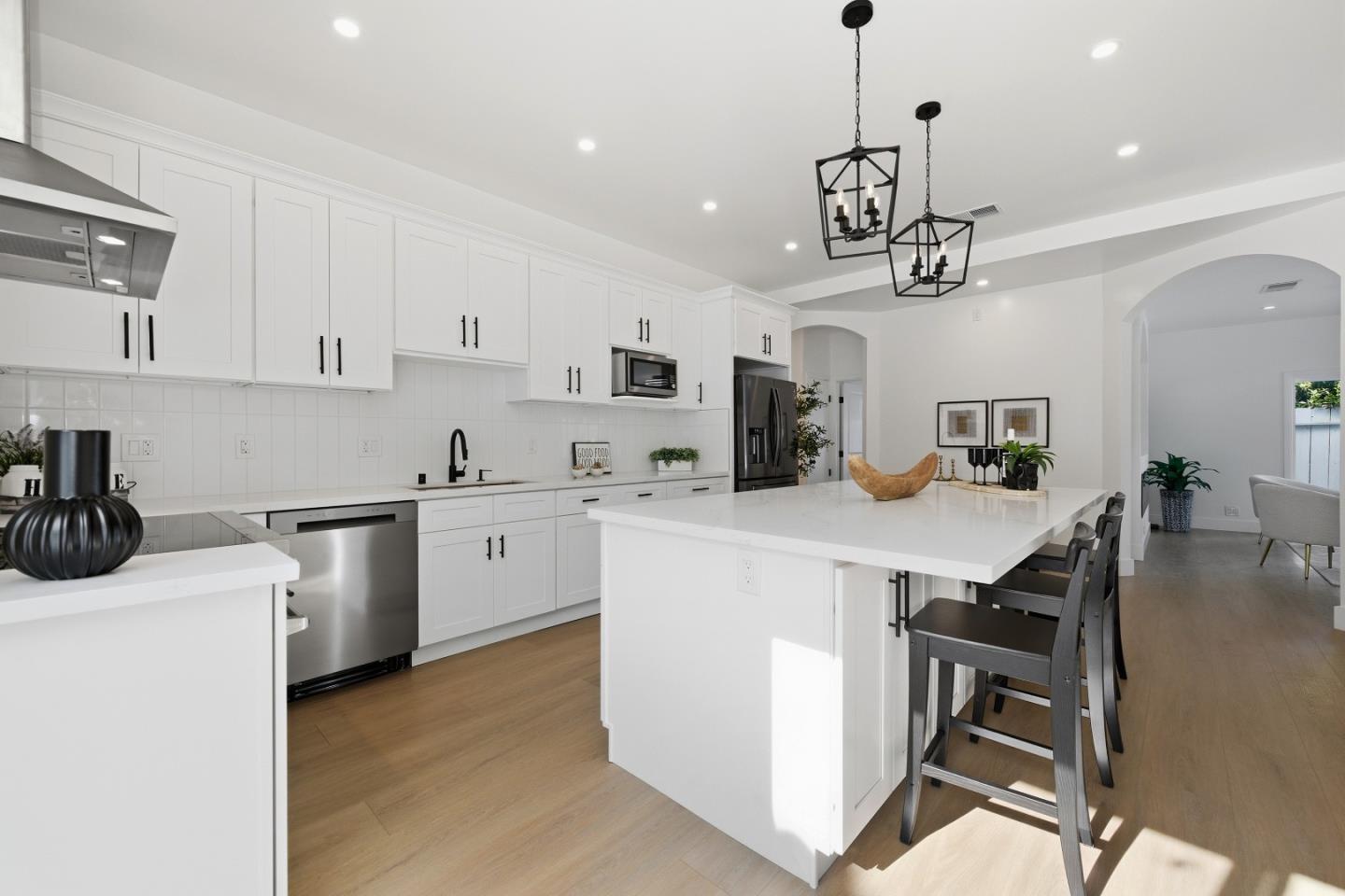 Detail Gallery Image 10 of 35 For 1341 Flickinger Ave, San Jose,  CA 95131 - 6 Beds | 3 Baths