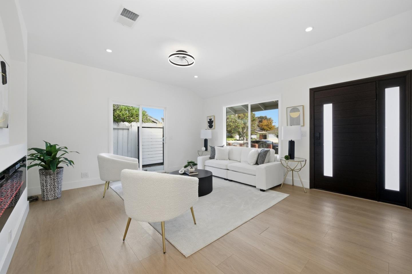 Detail Gallery Image 4 of 35 For 1341 Flickinger Ave, San Jose,  CA 95131 - 6 Beds | 3 Baths