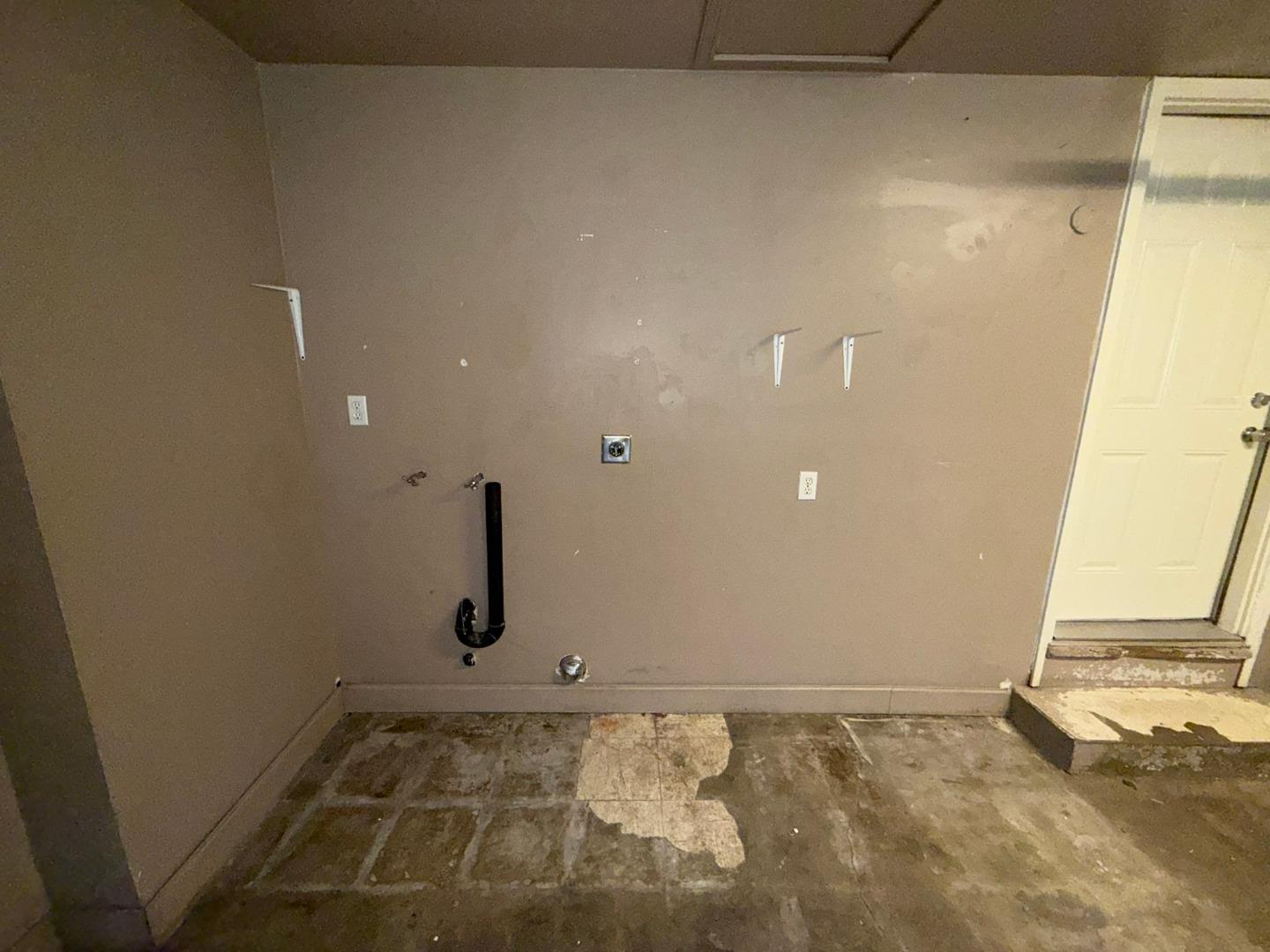 Detail Gallery Image 13 of 19 For 1531 E Alisal St, Salinas,  CA 93905 - 2 Beds | 1 Baths