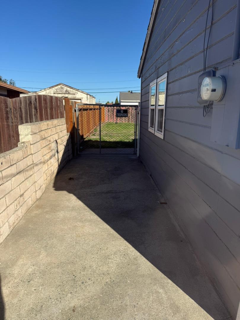 Detail Gallery Image 17 of 19 For 1531 E Alisal St, Salinas,  CA 93905 - 2 Beds | 1 Baths