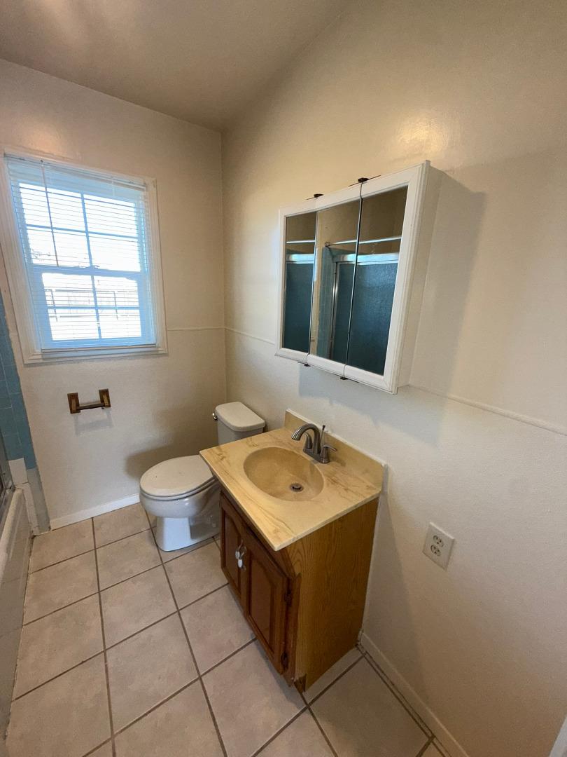 Detail Gallery Image 8 of 19 For 1531 E Alisal St, Salinas,  CA 93905 - 2 Beds | 1 Baths