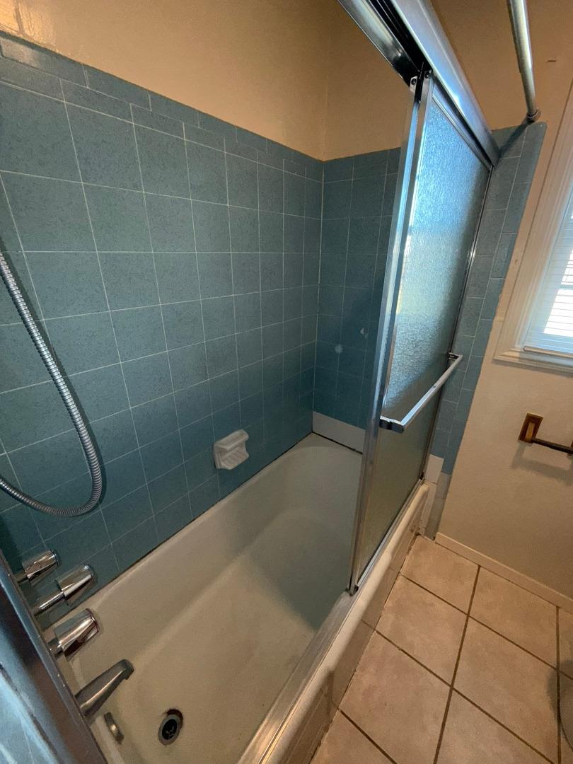 Detail Gallery Image 9 of 19 For 1531 E Alisal St, Salinas,  CA 93905 - 2 Beds | 1 Baths