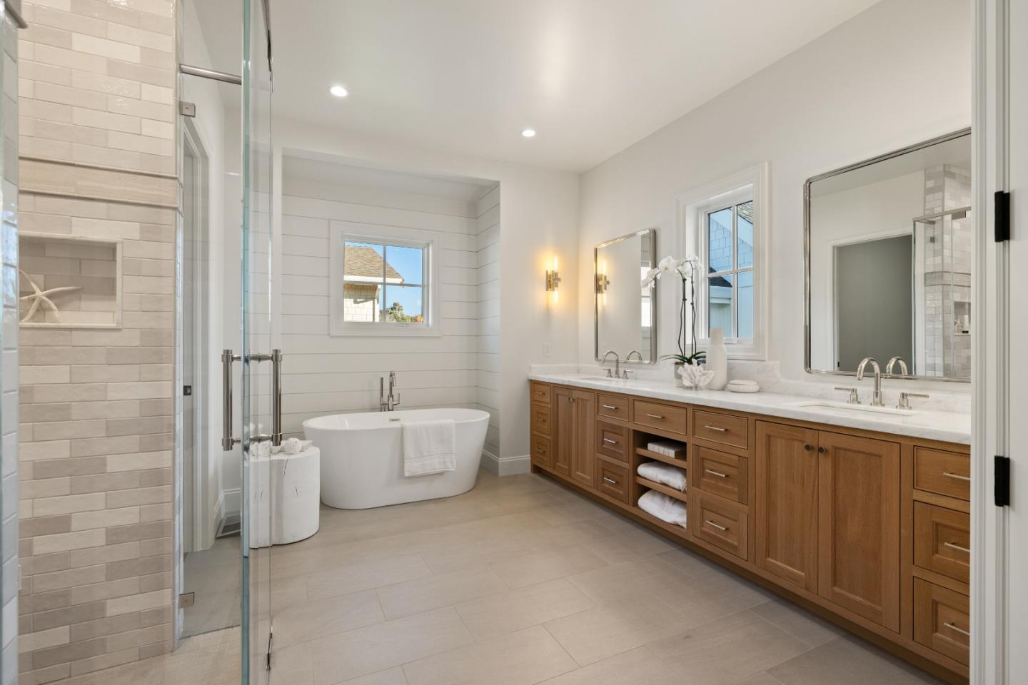 Detail Gallery Image 24 of 48 For 655 Potter Ave, Half Moon Bay,  CA 94019 - 4 Beds | 3/1 Baths
