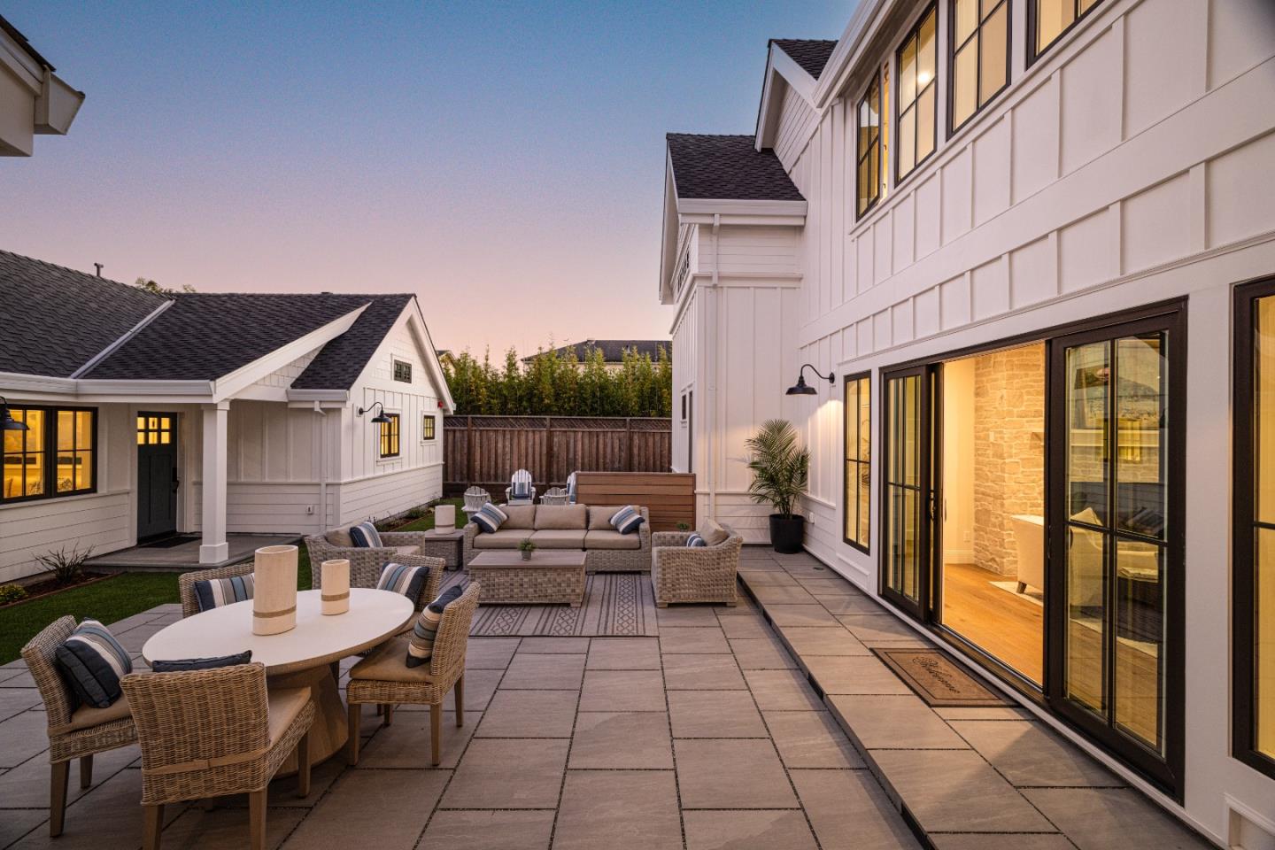 Detail Gallery Image 7 of 48 For 655 Potter Ave, Half Moon Bay,  CA 94019 - 4 Beds | 3/1 Baths