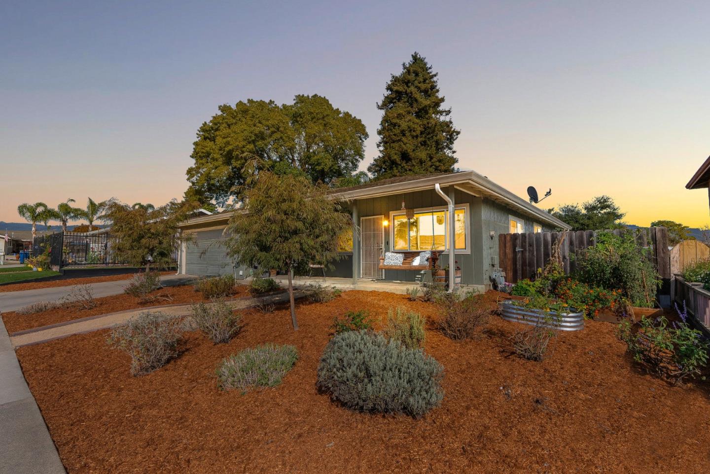 Detail Gallery Image 2 of 47 For 116 Lester Ct, Watsonville,  CA 95076 - 3 Beds | 2 Baths