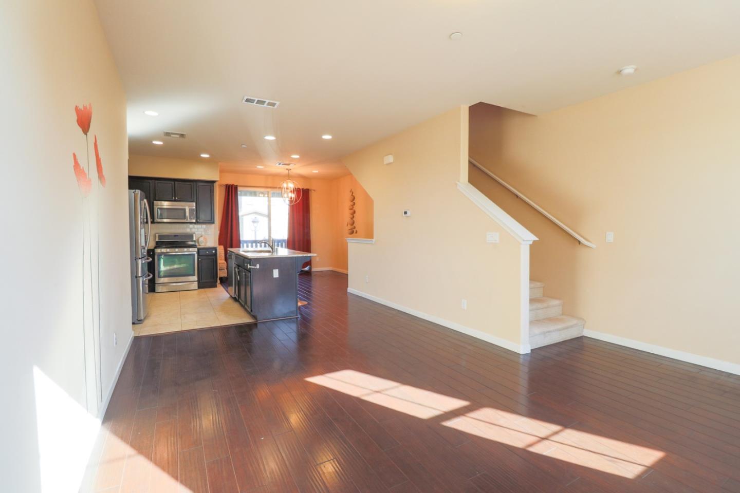 Detail Gallery Image 13 of 34 For 5898 via Lugano, Fremont,  CA 94555 - 3 Beds | 3/1 Baths