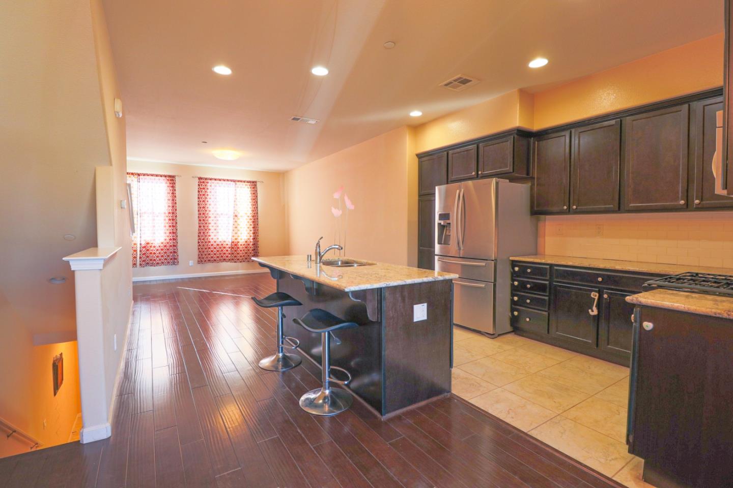 Detail Gallery Image 7 of 34 For 5898 via Lugano, Fremont,  CA 94555 - 3 Beds | 3/1 Baths