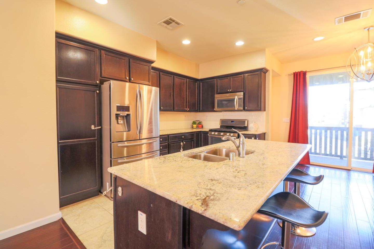 Detail Gallery Image 9 of 34 For 5898 via Lugano, Fremont,  CA 94555 - 3 Beds | 3/1 Baths