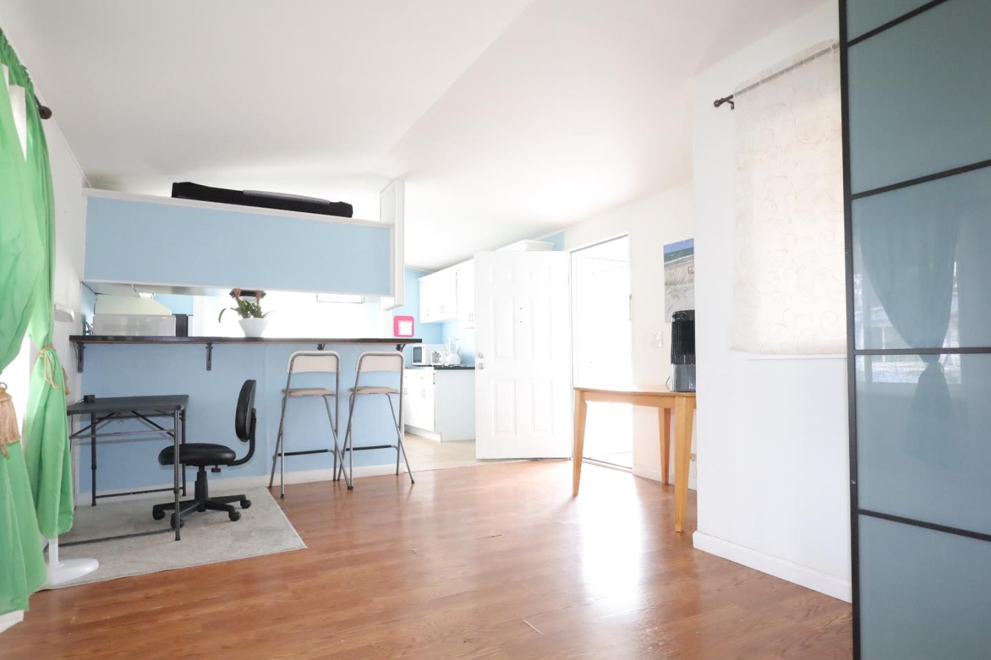 Detail Gallery Image 4 of 12 For 60 Wilson Way #150,  Milpitas,  CA 95035 - 1 Beds | 2 Baths