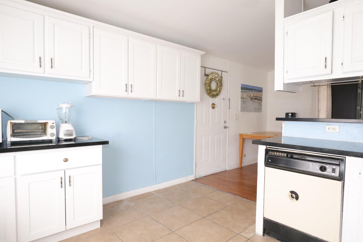 Detail Gallery Image 9 of 12 For 60 Wilson Way #150,  Milpitas,  CA 95035 - 1 Beds | 2 Baths