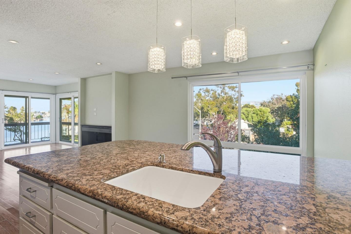 Detail Gallery Image 16 of 29 For 707 Fathom Dr #211,  San Mateo,  CA 94404 - 1 Beds | 1 Baths