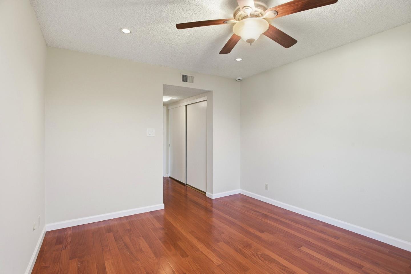Detail Gallery Image 21 of 29 For 707 Fathom Dr #211,  San Mateo,  CA 94404 - 1 Beds | 1 Baths