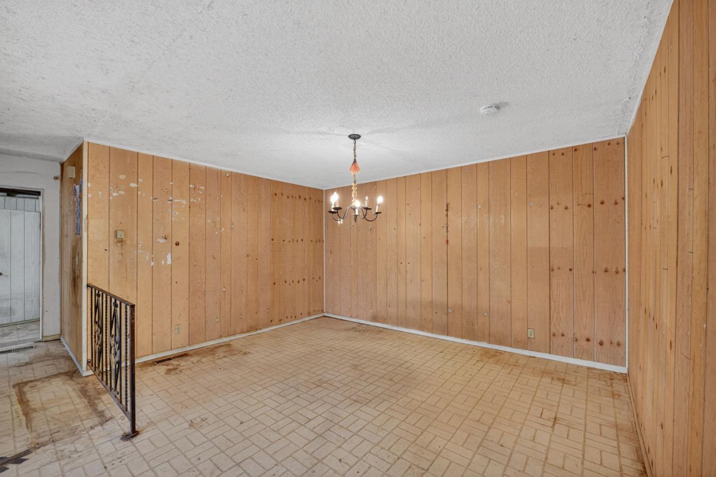 Detail Gallery Image 14 of 33 For 3911 Mylinda Dr, San Jose,  CA 95132 - 3 Beds | 2 Baths