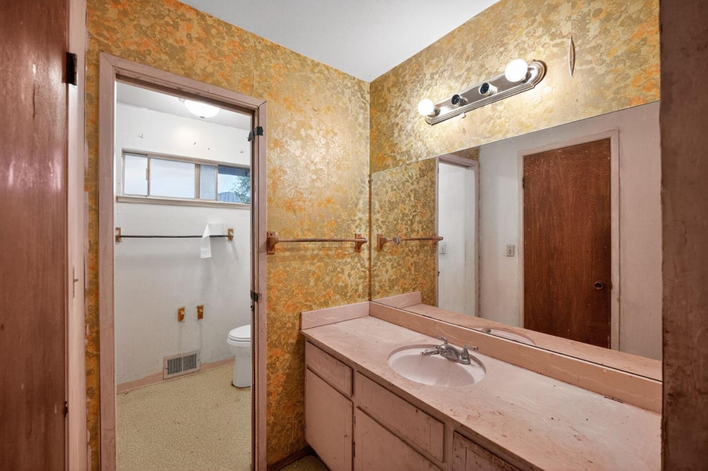 Detail Gallery Image 22 of 33 For 3911 Mylinda Dr, San Jose,  CA 95132 - 3 Beds | 2 Baths