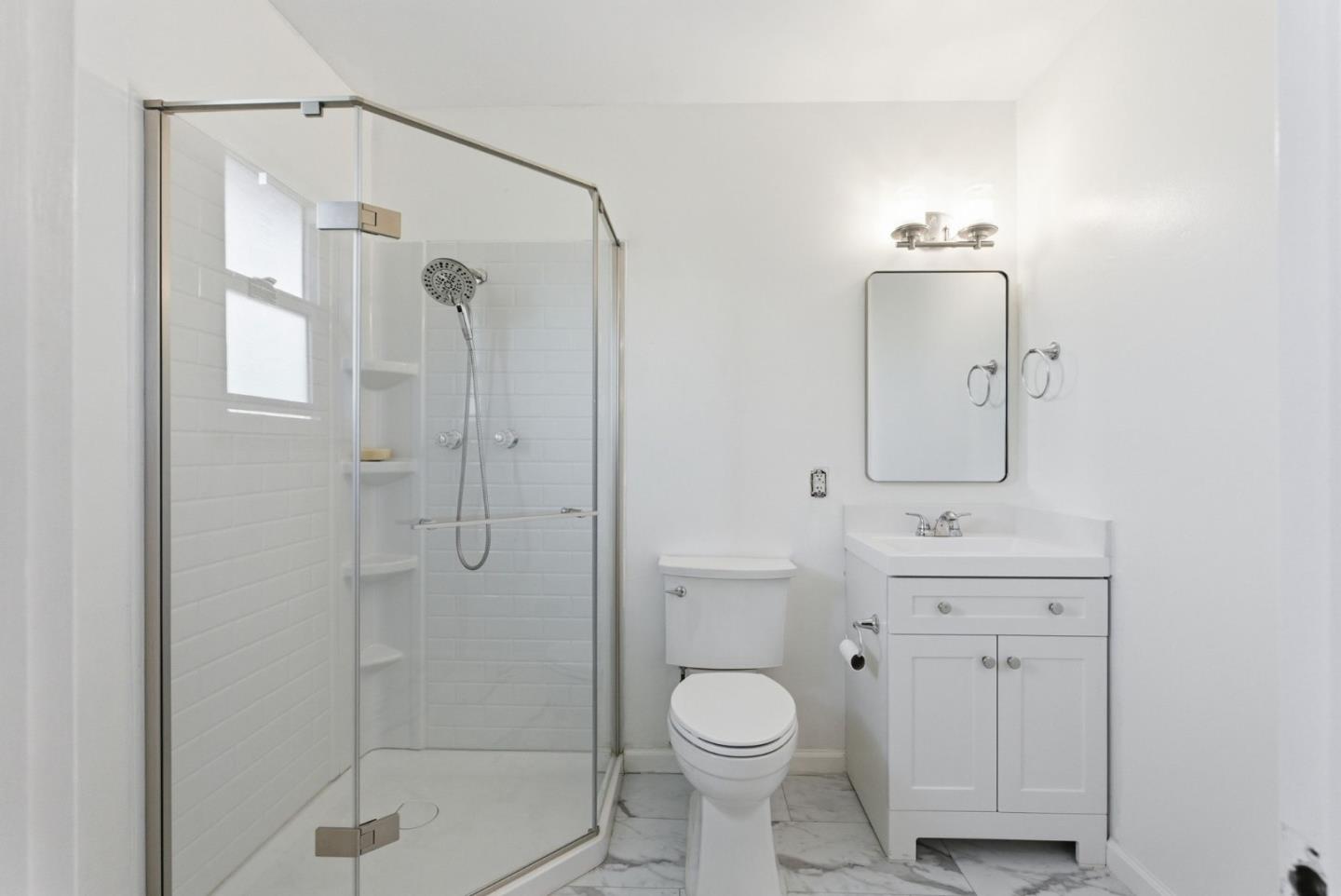 Detail Gallery Image 15 of 75 For 5112 Edenview Dr, San Jose,  CA 95111 - 4 Beds | 2/1 Baths