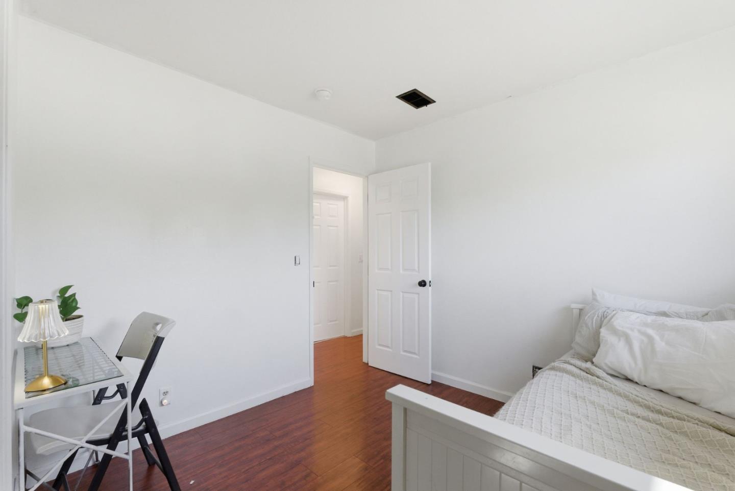 Detail Gallery Image 21 of 75 For 5112 Edenview Dr, San Jose,  CA 95111 - 4 Beds | 2/1 Baths