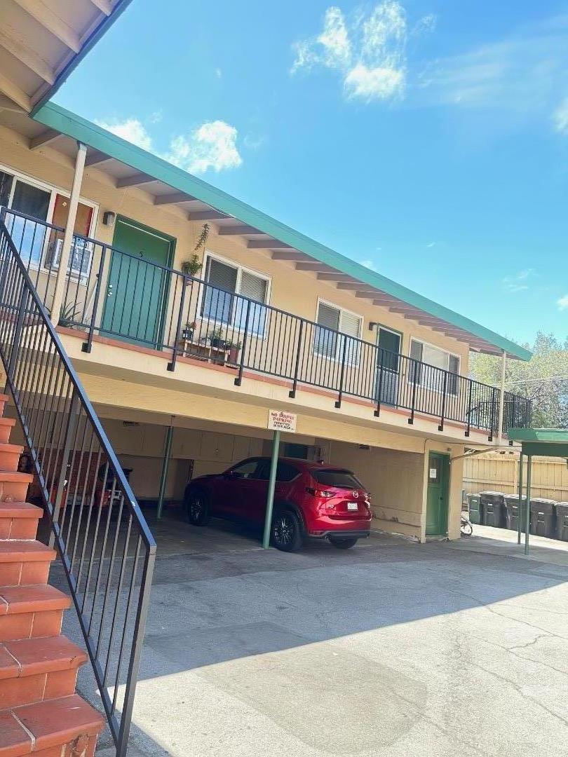 Detail Gallery Image 14 of 18 For 1950 Ivy St, San Mateo,  CA 94403 - 7 Beds | 6 Baths