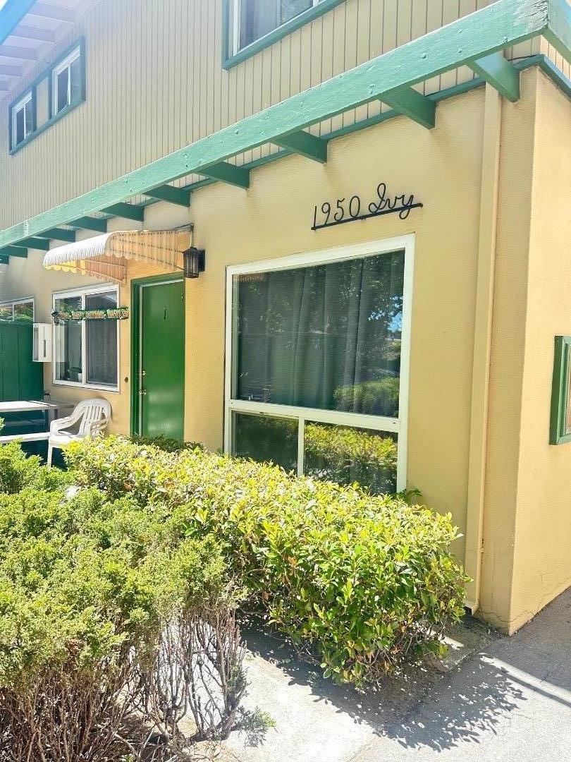 Detail Gallery Image 4 of 18 For 1950 Ivy St, San Mateo,  CA 94403 - 7 Beds | 6 Baths