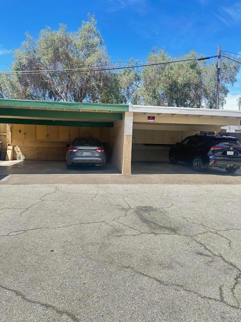 Detail Gallery Image 8 of 18 For 1950 Ivy St, San Mateo,  CA 94403 - 7 Beds | 6 Baths