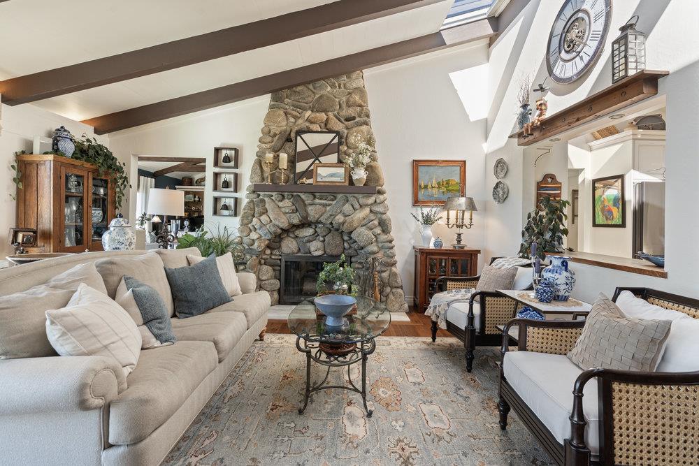 Detail Gallery Image 21 of 56 For 15 Mentone Rd, Carmel,  CA 93923 - 3 Beds | 2 Baths