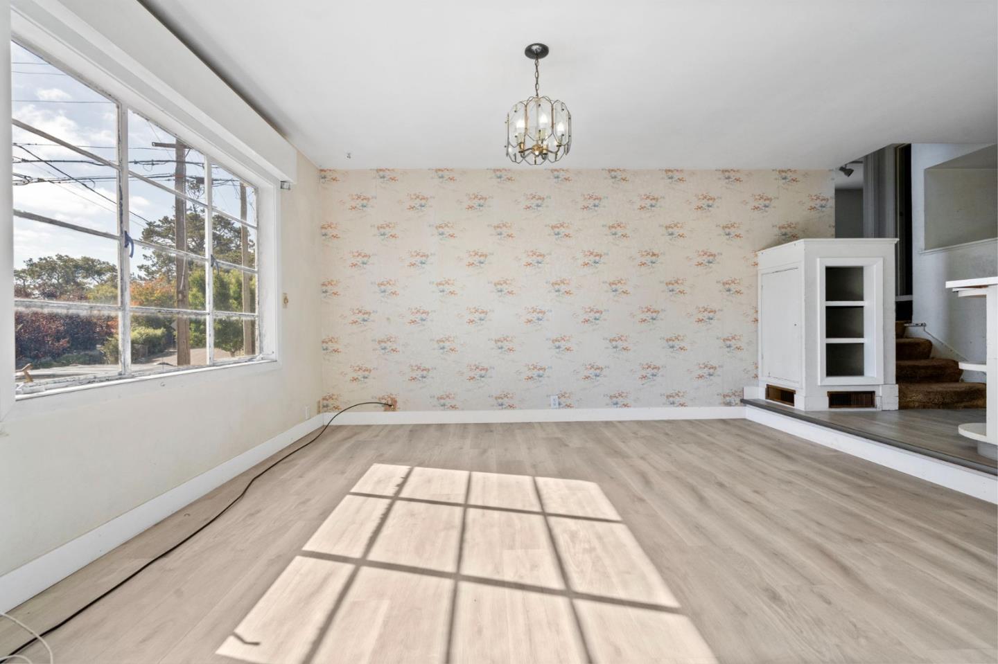 Detail Gallery Image 10 of 37 For 2326 Buena Vista Ave, Belmont,  CA 94002 - 4 Beds | 2 Baths