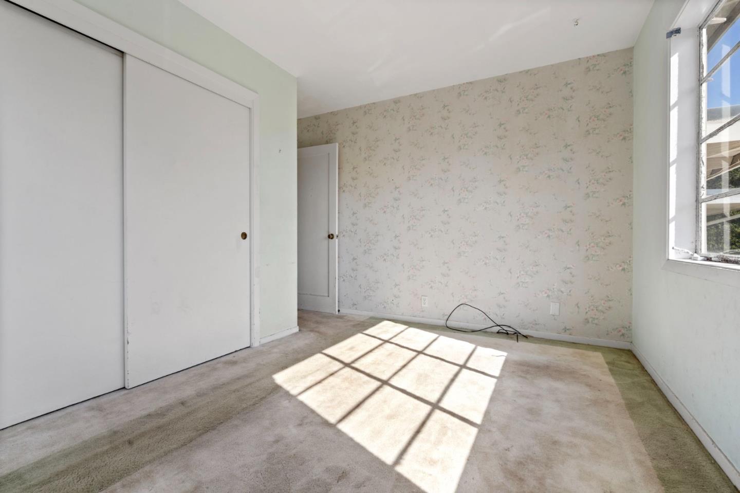 Detail Gallery Image 22 of 37 For 2326 Buena Vista Ave, Belmont,  CA 94002 - 4 Beds | 2 Baths