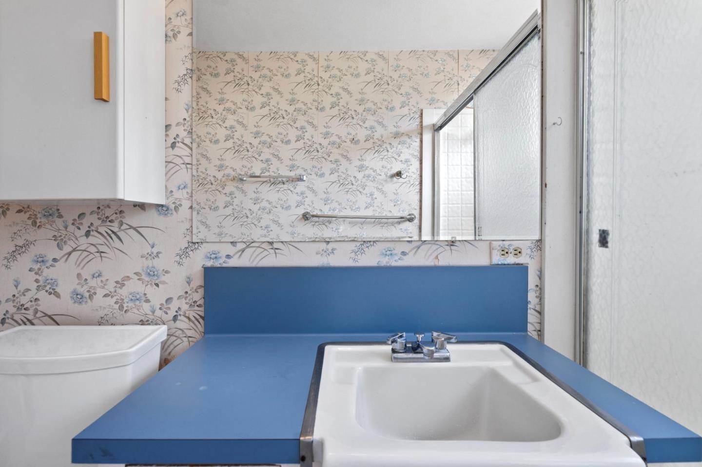 Detail Gallery Image 24 of 37 For 2326 Buena Vista Ave, Belmont,  CA 94002 - 4 Beds | 2 Baths