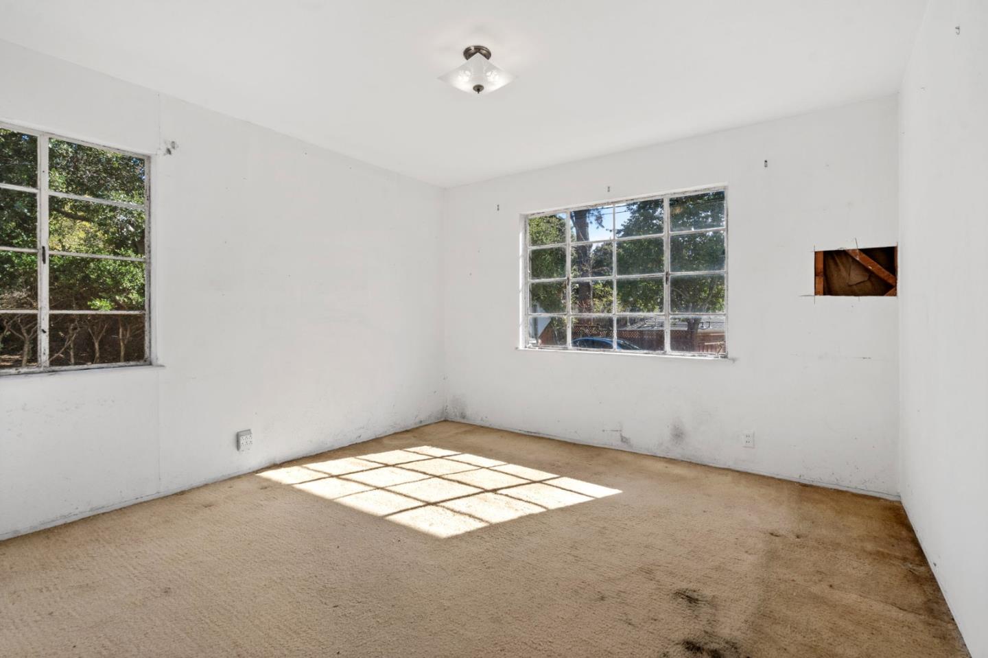 Detail Gallery Image 27 of 37 For 2326 Buena Vista Ave, Belmont,  CA 94002 - 4 Beds | 2 Baths